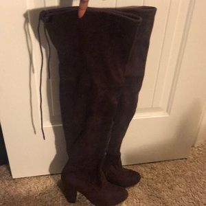 🌟 SOLD 🌟 NIB Purple Thigh High Boots 💋